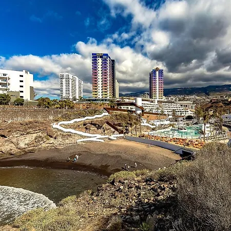Sea View Apartment *